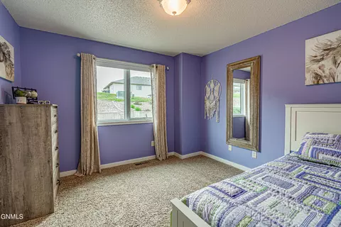 1502 Sharloh Loop, Bismarck, ND 58501 photo 29