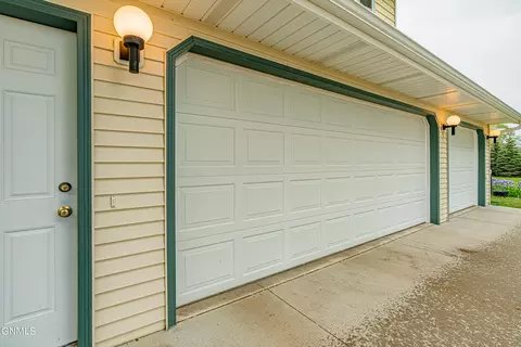 3359 Foxhaven Loop, Bismarck, ND 58503 photo 65