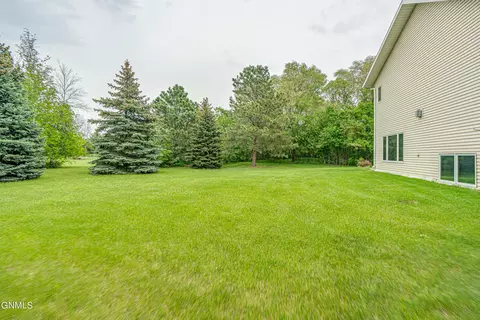 3359 Foxhaven Loop, Bismarck, ND 58503 photo 71
