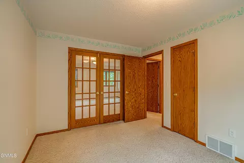 3359 Foxhaven Loop, Bismarck, ND 58503 photo 23