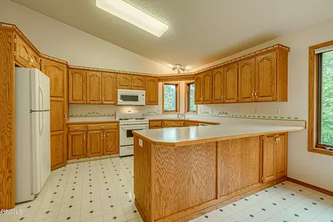 3359 Foxhaven Loop, Bismarck, ND 58503 photo 5
