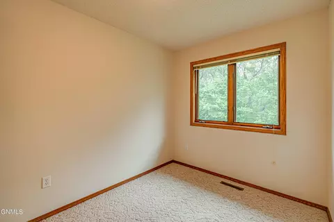 3359 Foxhaven Loop, Bismarck, ND 58503 photo 16