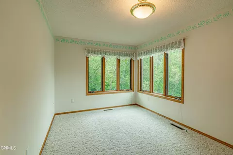 3359 Foxhaven Loop, Bismarck, ND 58503 photo 21