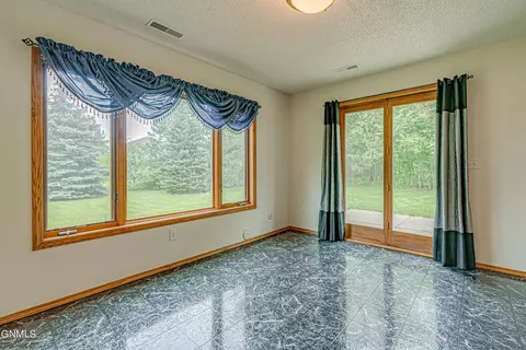 3359 Foxhaven Loop, Bismarck, ND 58503 photo 42