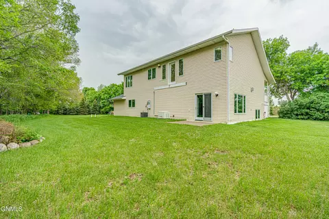 3359 Foxhaven Loop, Bismarck, ND 58503 photo 74