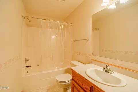 3359 Foxhaven Loop, Bismarck, ND 58503 photo 17