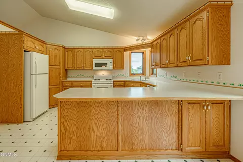 3359 Foxhaven Loop, Bismarck, ND 58503 photo 6