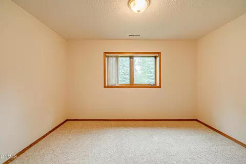 3359 Foxhaven Loop, Bismarck, ND 58503 photo 55