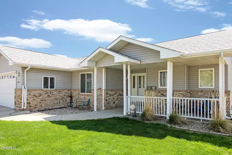 1101 Knoll St, Williston, ND 58801 photo 6