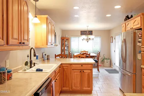1101 Knoll St, Williston, ND 58801 photo 19