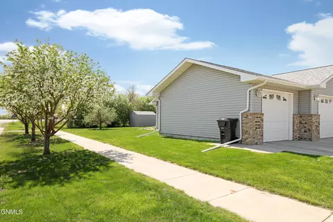 1101 Knoll St, Williston, ND 58801 photo 44