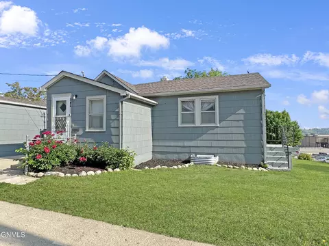 502 5th Ave Sw Ave SW, Minot, ND 58701