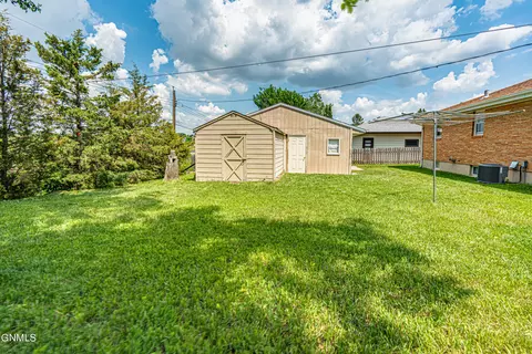 724 Custer Dr, Mandan, ND 58554 photo 11