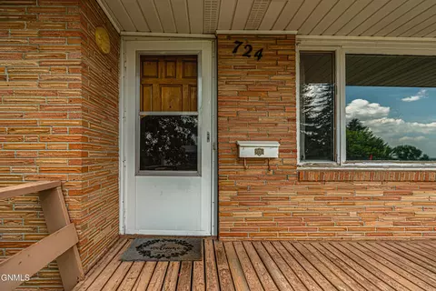 724 Custer Dr, Mandan, ND 58554 photo 18