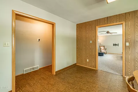 724 Custer Dr, Mandan, ND 58554 photo 28