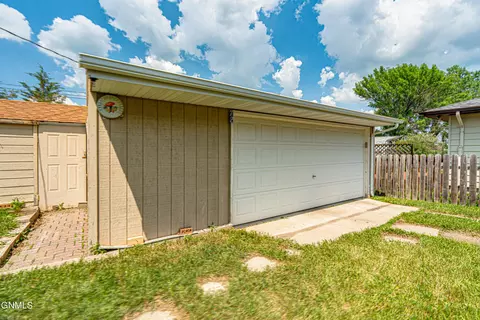 724 Custer Dr, Mandan, ND 58554 photo 12