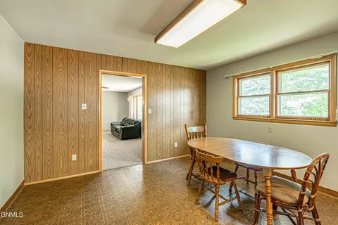 724 Custer Dr, Mandan, ND 58554 photo 25