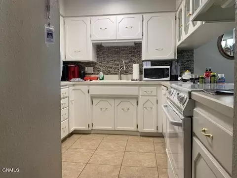 2401 N Main Ct, Williston, ND 58801 photo 7