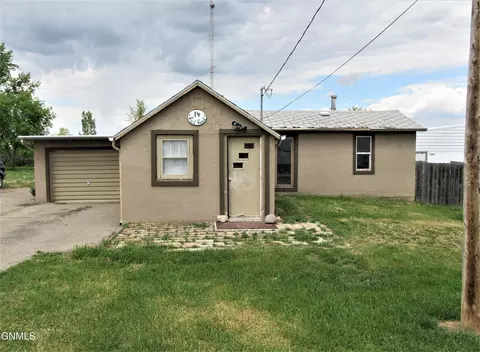 14 Np Ave W, Turtle Lake, ND 58575