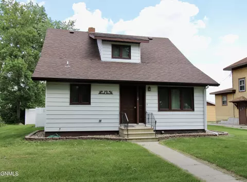 19 2nd St SW, Crosby, ND 58730