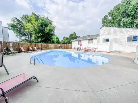 2843 Warwick Loop, Bismarck, ND 58504 photo 28