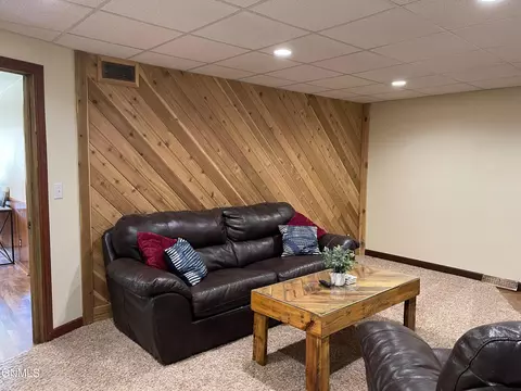 2209 E Ave F, Bismarck, ND 58501 photo 36