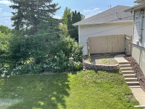 2209 E Ave F, Bismarck, ND 58501 photo 51