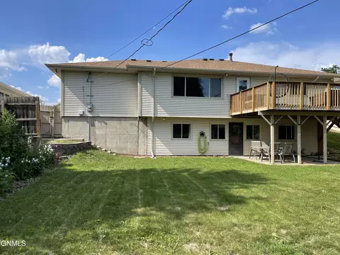 2209 E Ave F, Bismarck, ND 58501 photo 52