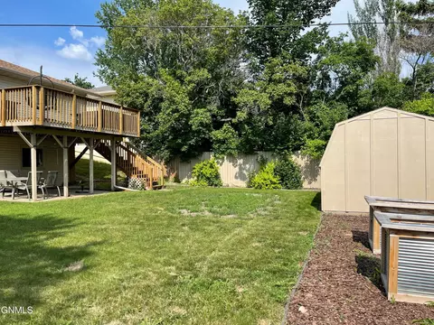 2209 E Ave F, Bismarck, ND 58501 photo 53