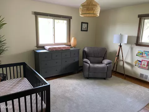 2209 E Ave F, Bismarck, ND 58501 photo 20