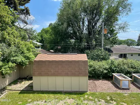 2209 E Ave F, Bismarck, ND 58501 photo 54