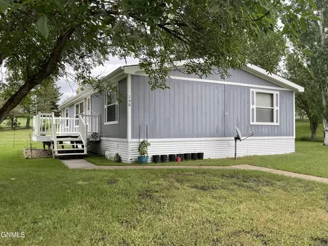 140 Sunrise Ln, Linton, ND 58552