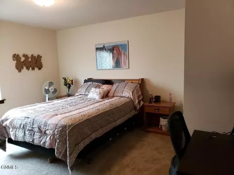 876 11th St E, Dickinson, ND 58601 photo 11