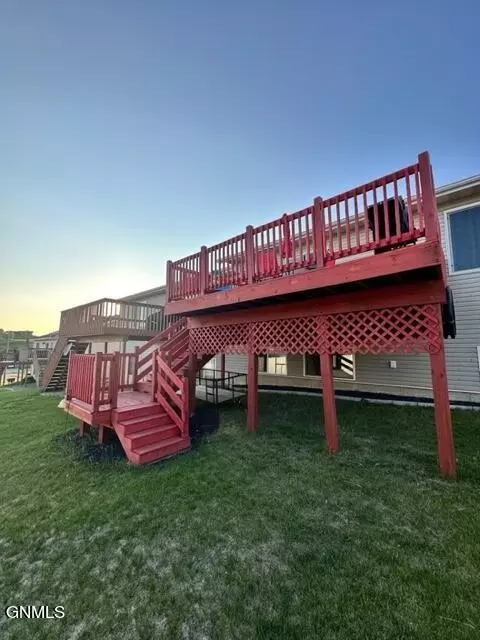307 Will Ct SE, Mandan, ND 58554 photo 27