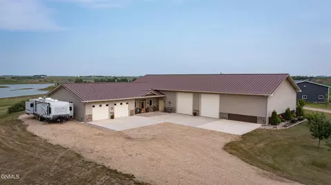 1415 41h Ave NW, Garrison, ND 58540