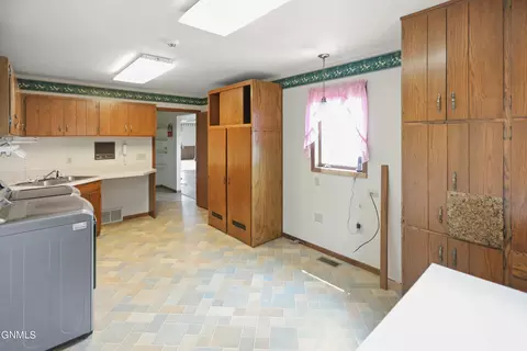 4963 142nd Ave NW, Williston, ND 58801 photo 26