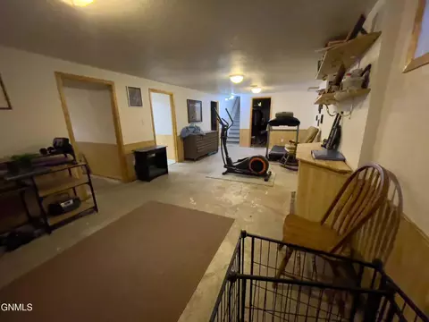 352 5th St NE, Garrison, ND 58540 photo 22