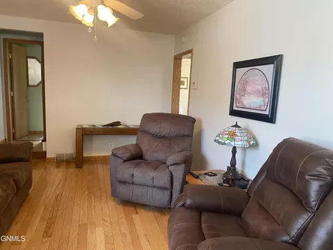 409 S 15th St, Bismarck, ND 58504 photo 16