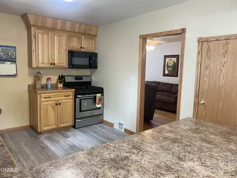 409 S 15th St, Bismarck, ND 58504 photo 10