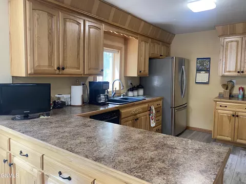 409 S 15th St, Bismarck, ND 58504 photo 12