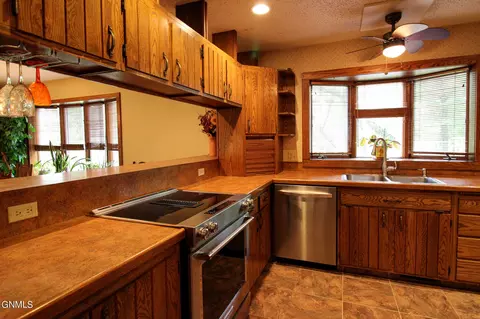 6400 Sully Dr, Bismarck, ND 58504 photo 16