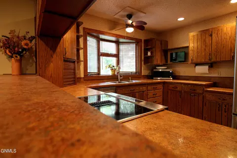 6400 Sully Dr, Bismarck, ND 58504 photo 15