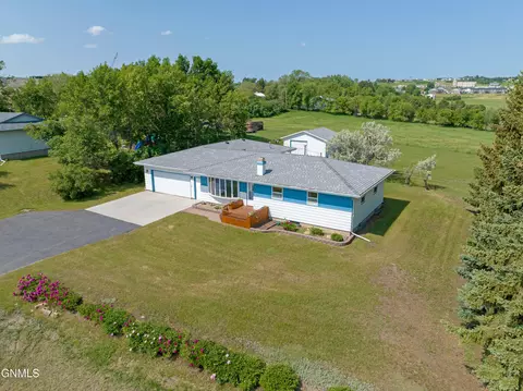 2801 1806 Hwy N, Mandan, ND 58554