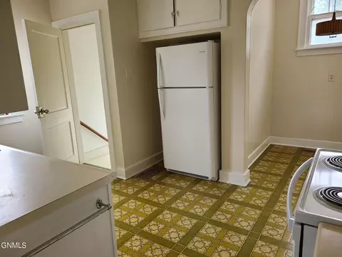110 3rd Ave NE, Mandan, ND 58554 photo 6