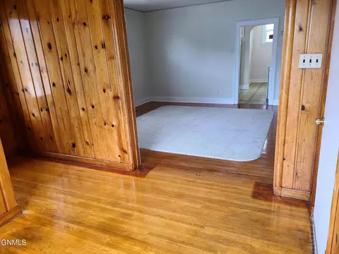 110 3rd Ave NE, Mandan, ND 58554 photo 10