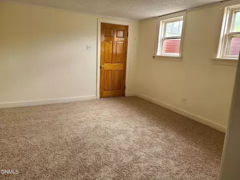 110 3rd Ave NE, Mandan, ND 58554 photo 20
