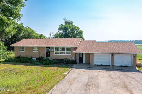 15952 28 St NW, Fairview, MT 59221