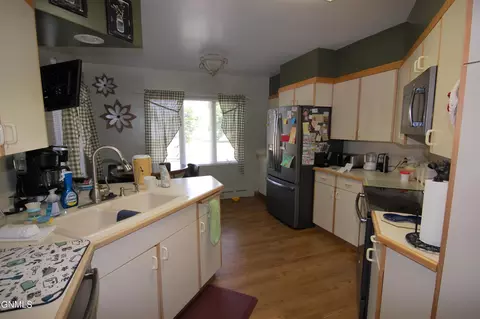 103 9th Ave SW, Sidney, MT 59270 photo 4