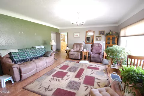 103 9th Ave SW, Sidney, MT 59270 photo 3