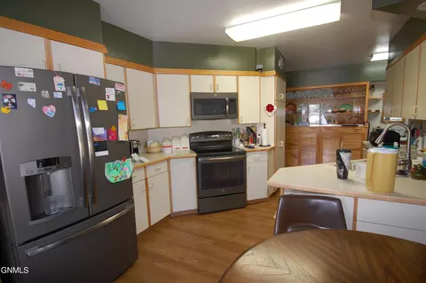 103 9th Ave SW, Sidney, MT 59270 photo 6